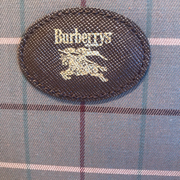 BURBERRYS NOVA CHECK CLUTCH. - Picture 7 of 16